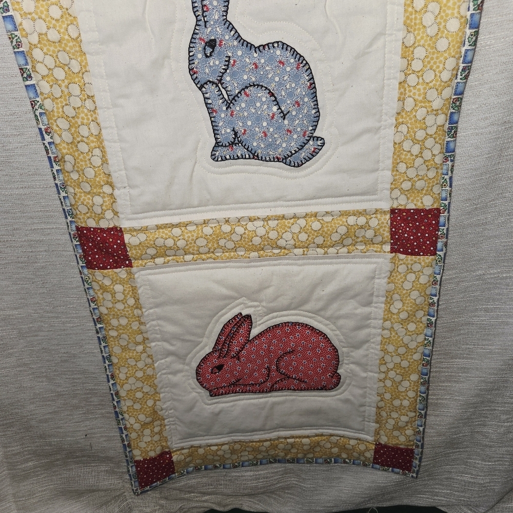 handmade quilted wall hanging table runner Easter rabbits farm - Picture 5 of 9
